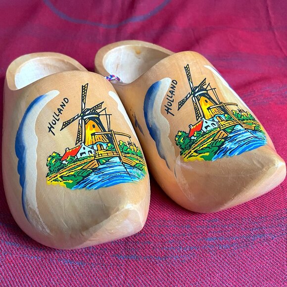 Dutch wooden clogs - hand-painted 🇳🇱🌟 - Picture 1 of 7